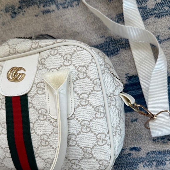 Fashion bags White Crossbody Bag with Green and Red Stripes - Picture 3 of 7